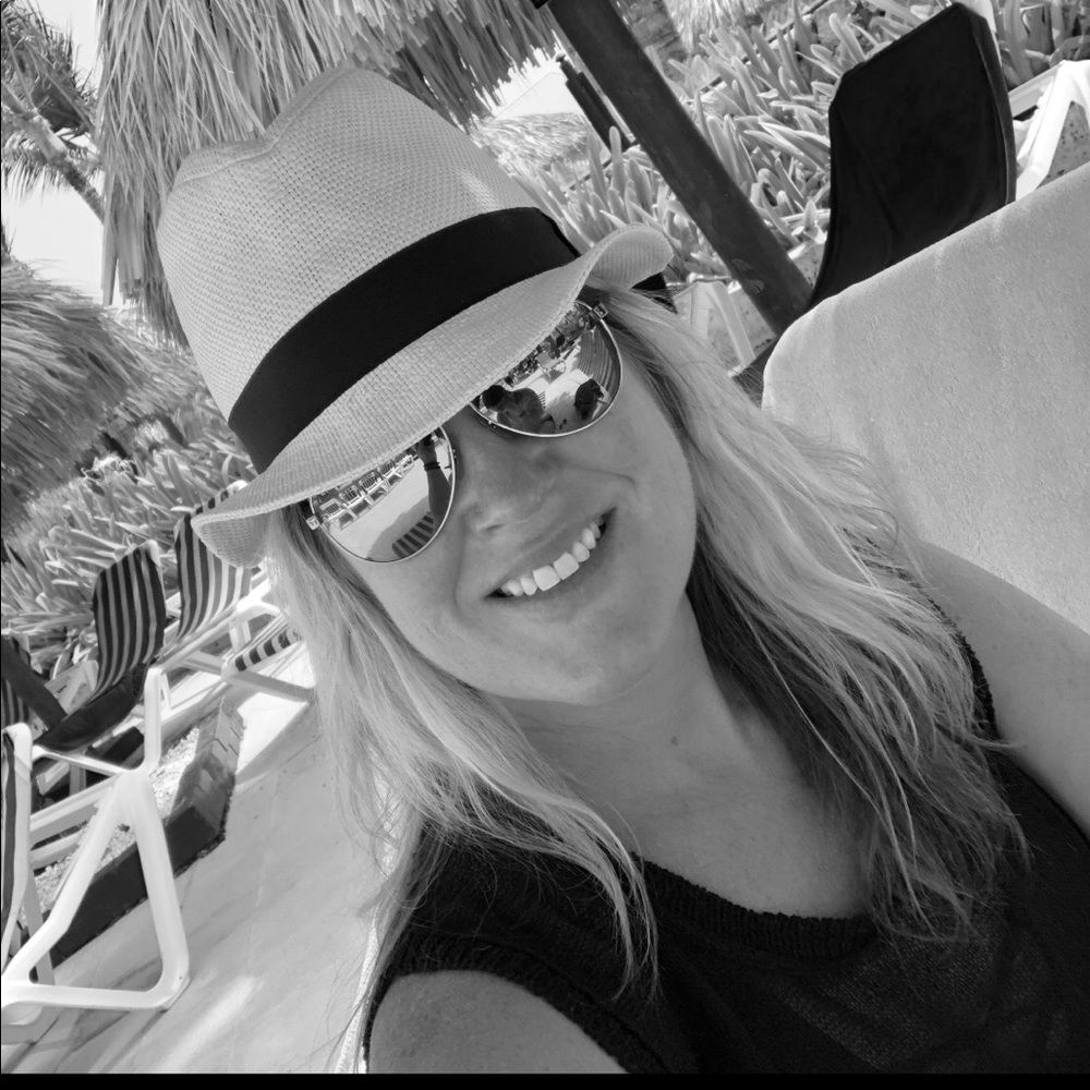 Meet your Posher, Amy leety